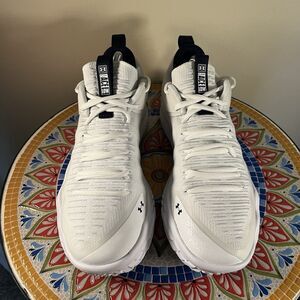 Under Armour UA Flow Ace Low White Womens Sz 10 Volleyball Sneakers 3027084-001